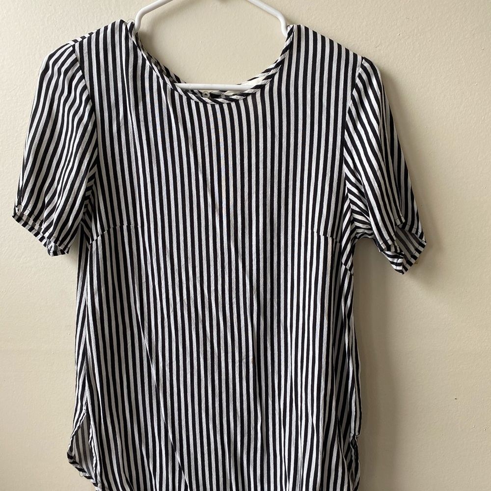 H&M black and white striped top